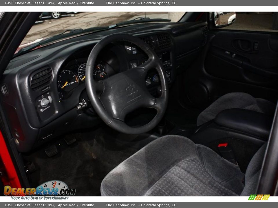 1998 Chevrolet Blazer LS 4x4 Apple Red / Graphite Photo #7