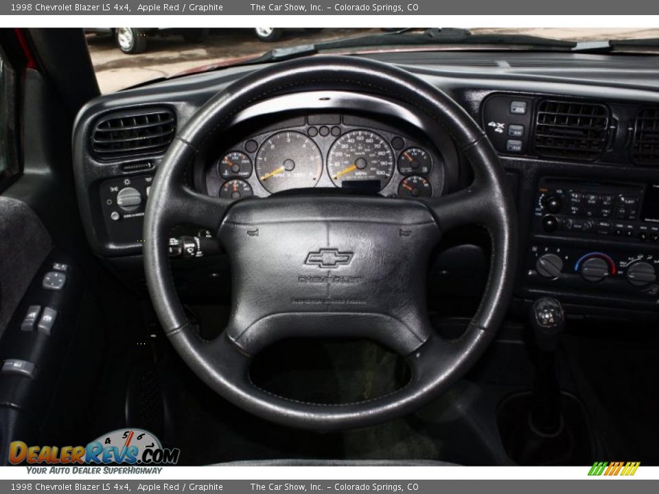 1998 Chevrolet Blazer LS 4x4 Apple Red / Graphite Photo #8