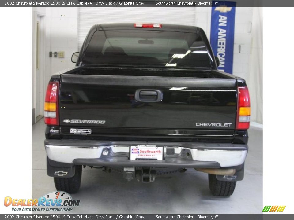 2002 Chevrolet Silverado 1500 LS Crew Cab 4x4 Onyx Black / Graphite Gray Photo #3