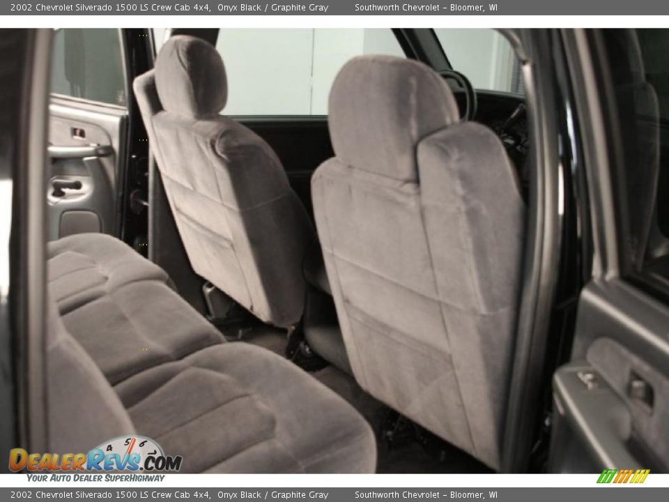 2002 Chevrolet Silverado 1500 LS Crew Cab 4x4 Onyx Black / Graphite Gray Photo #6
