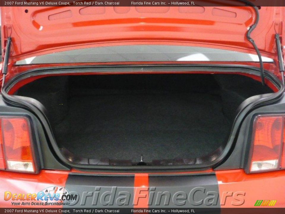 2007 Ford Mustang V6 Deluxe Coupe Torch Red / Dark Charcoal Photo #10