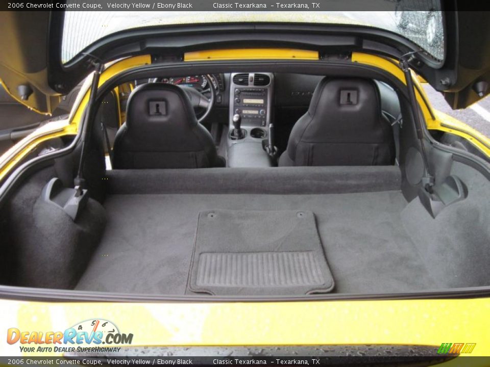 2006 Chevrolet Corvette Coupe Velocity Yellow / Ebony Black Photo #7