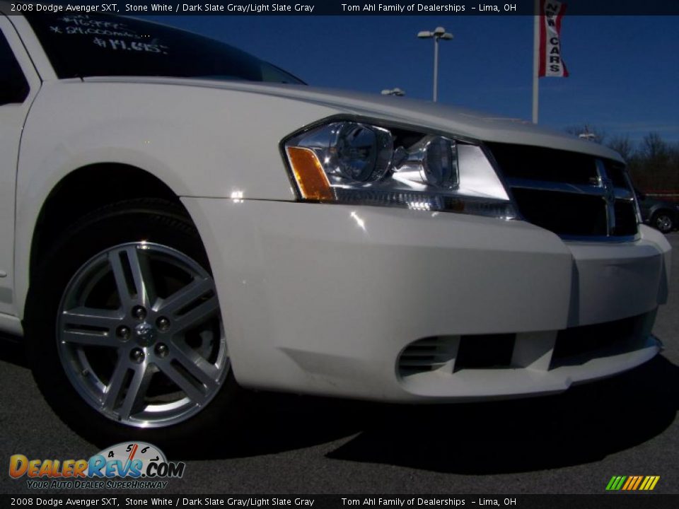 2008 Dodge Avenger SXT Stone White / Dark Slate Gray/Light Slate Gray Photo #2