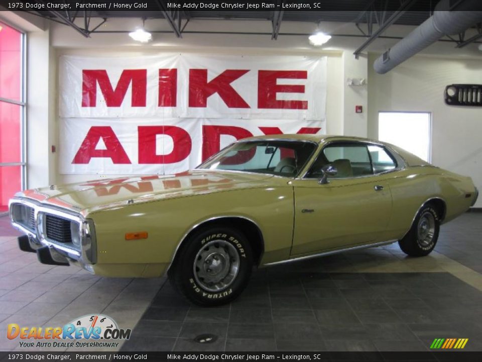 1973 Dodge Charger Parchment / Honey Gold Photo #1