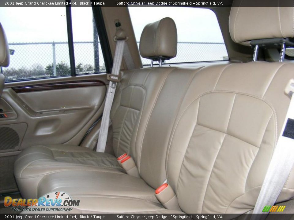 2001 Jeep Grand Cherokee Limited 4x4 Black / Taupe Photo #17
