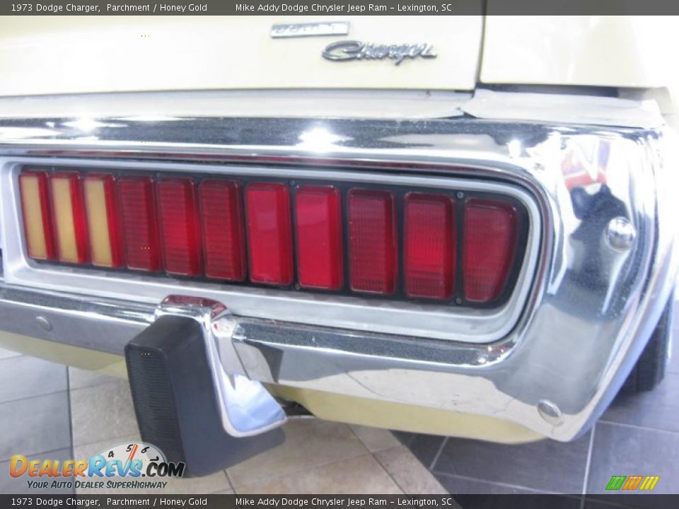 1973 Dodge Charger Parchment / Honey Gold Photo #18