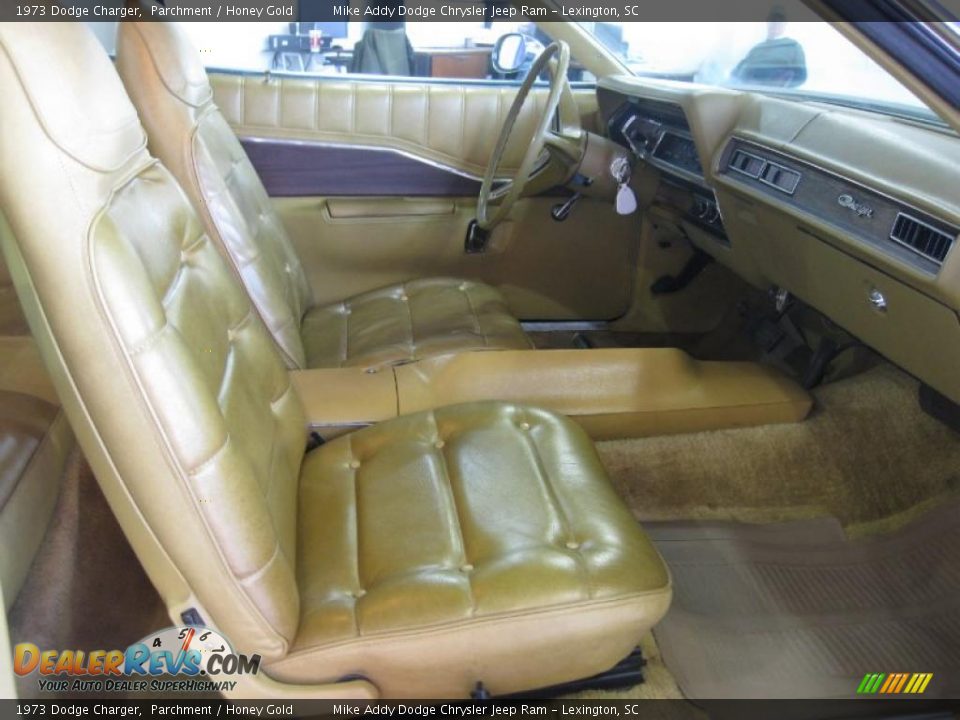 1973 Dodge Charger Parchment / Honey Gold Photo #24