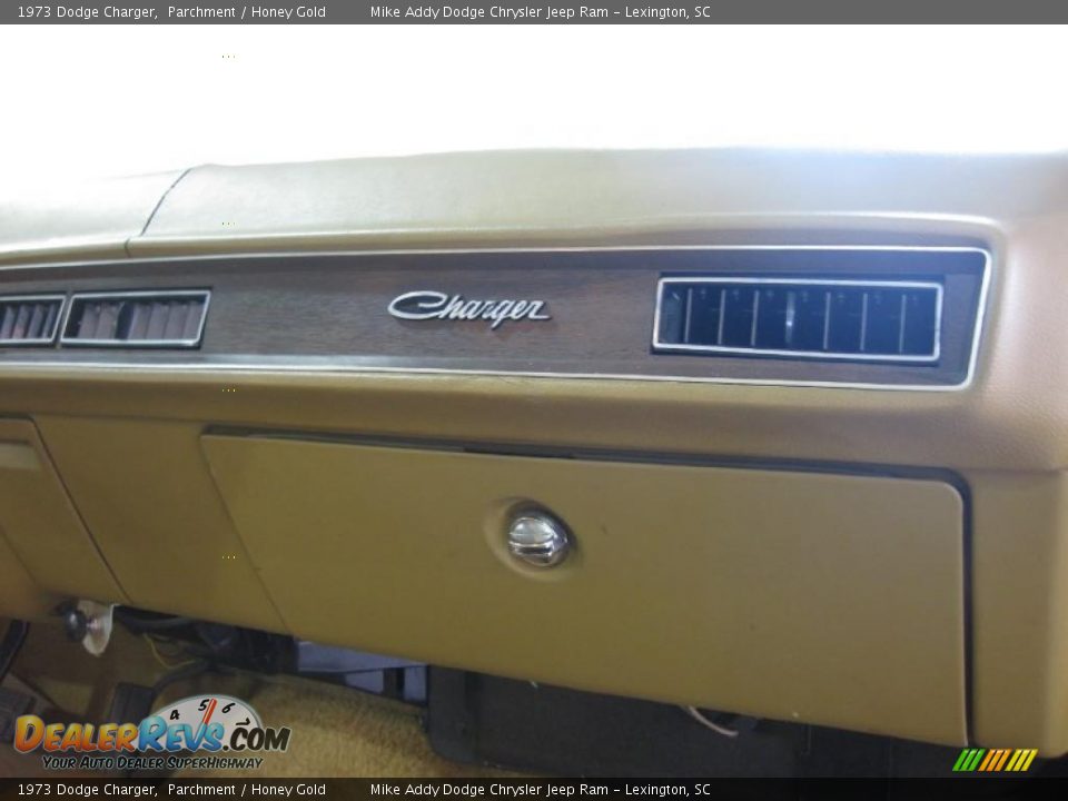 1973 Dodge Charger Parchment / Honey Gold Photo #27