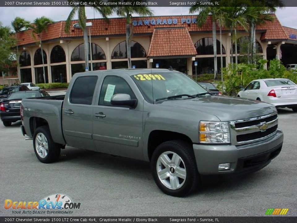 2007 Chevrolet Silverado 1500 LTZ Crew Cab 4x4 Graystone Metallic / Ebony Black Photo #1
