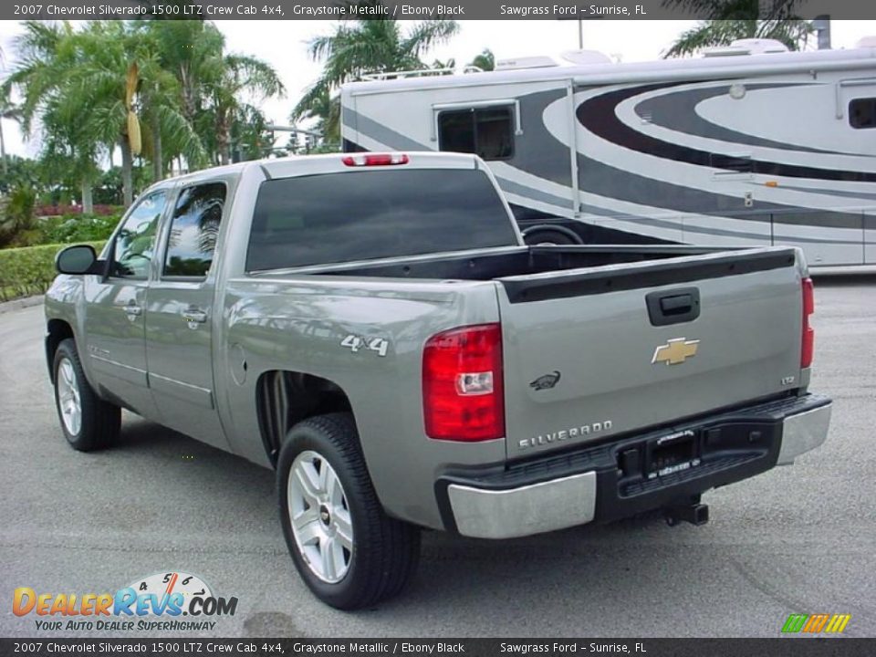 2007 Chevrolet Silverado 1500 LTZ Crew Cab 4x4 Graystone Metallic / Ebony Black Photo #6