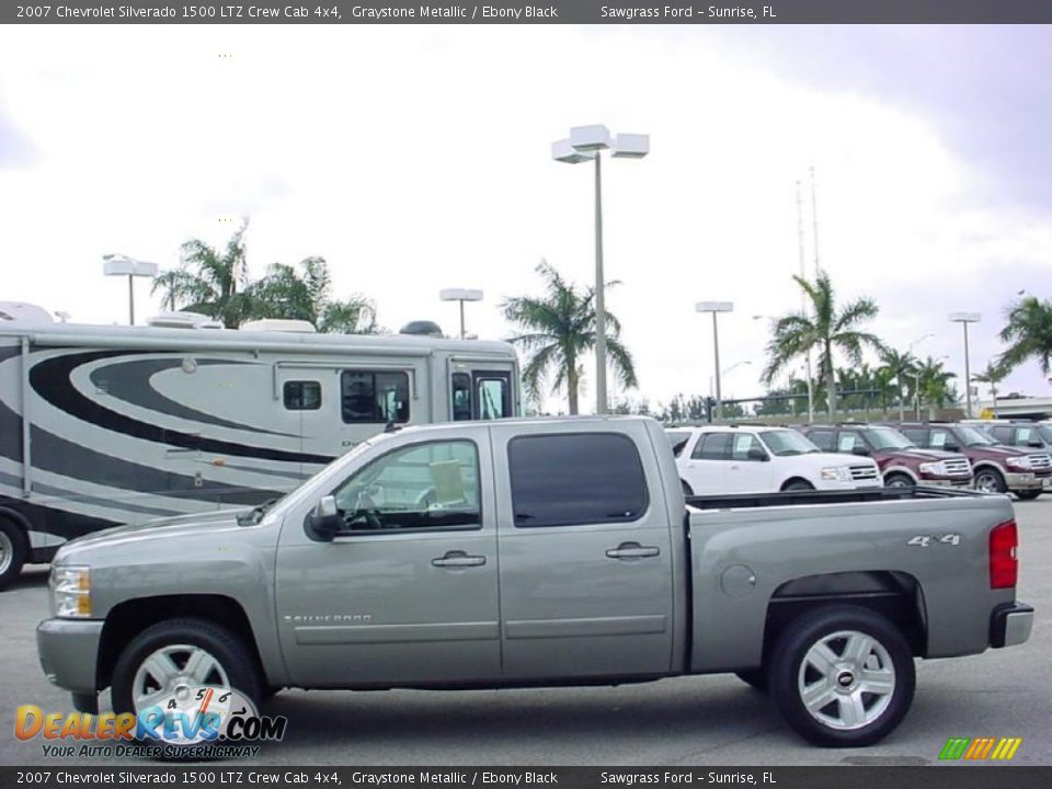 2007 Chevrolet Silverado 1500 LTZ Crew Cab 4x4 Graystone Metallic / Ebony Black Photo #7