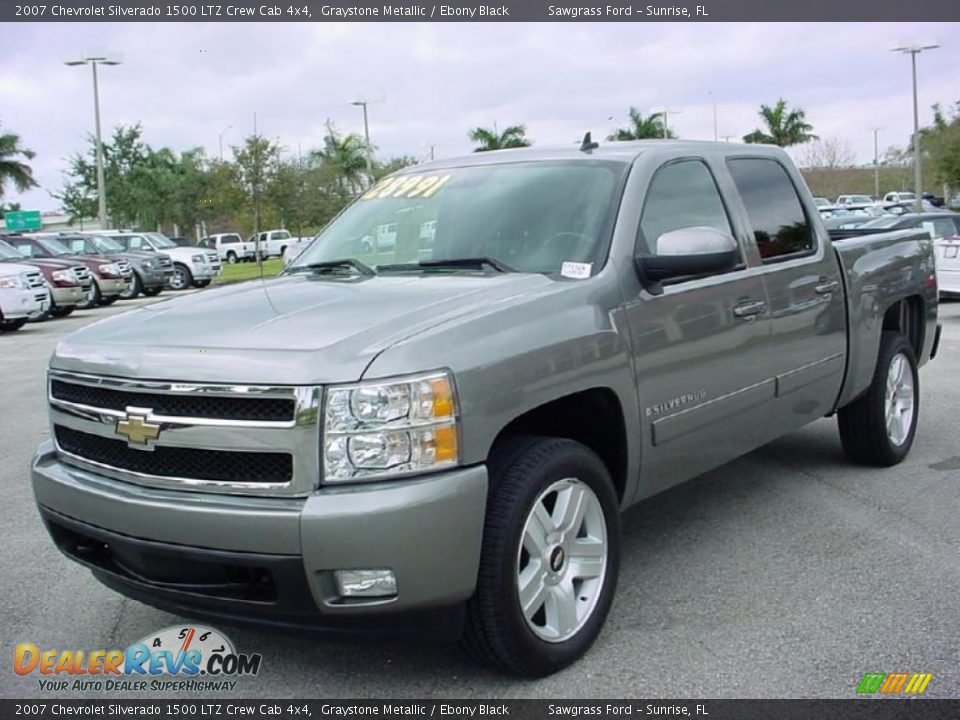 2007 Chevrolet Silverado 1500 LTZ Crew Cab 4x4 Graystone Metallic / Ebony Black Photo #8