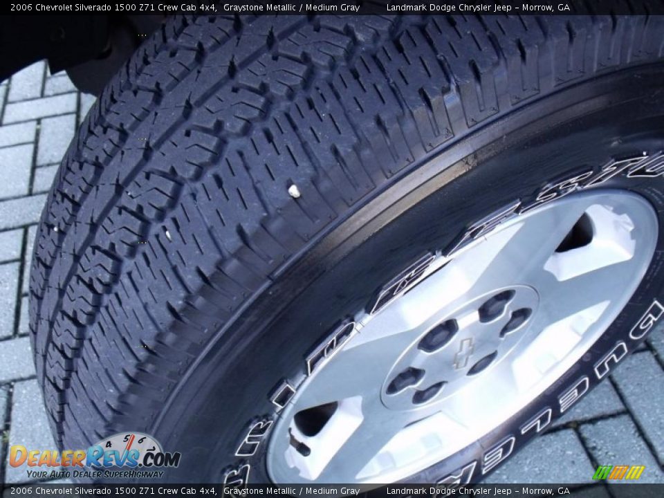 2006 Chevrolet Silverado 1500 Z71 Crew Cab 4x4 Graystone Metallic / Medium Gray Photo #30