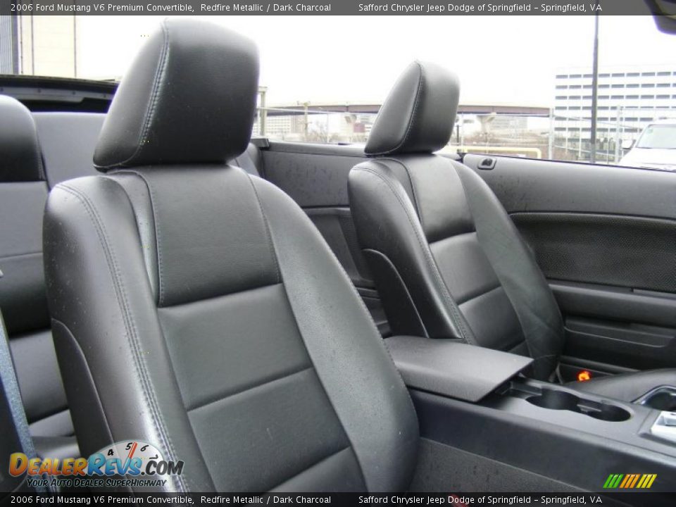 2006 Ford Mustang V6 Premium Convertible Redfire Metallic / Dark Charcoal Photo #24