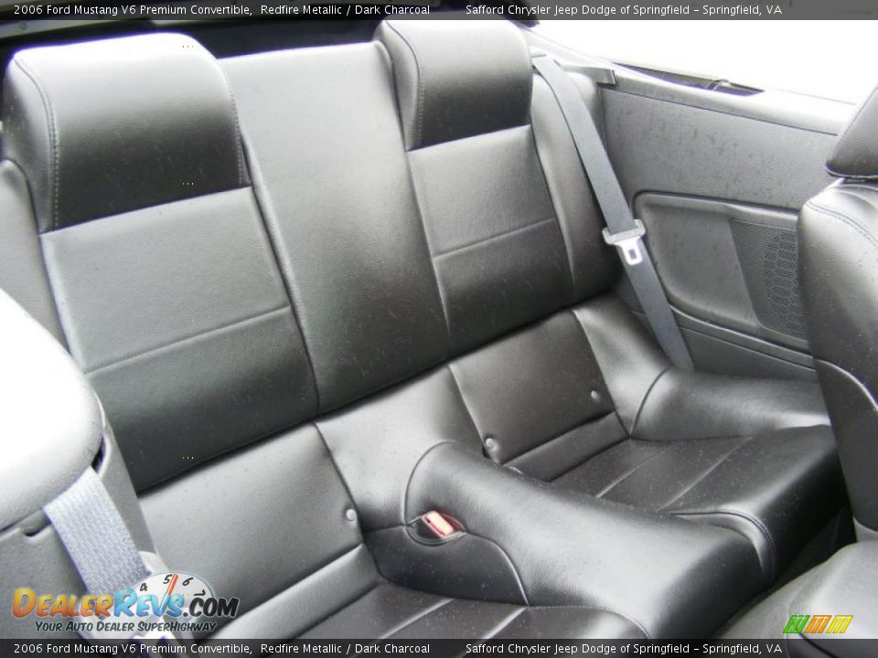 2006 Ford Mustang V6 Premium Convertible Redfire Metallic / Dark Charcoal Photo #25