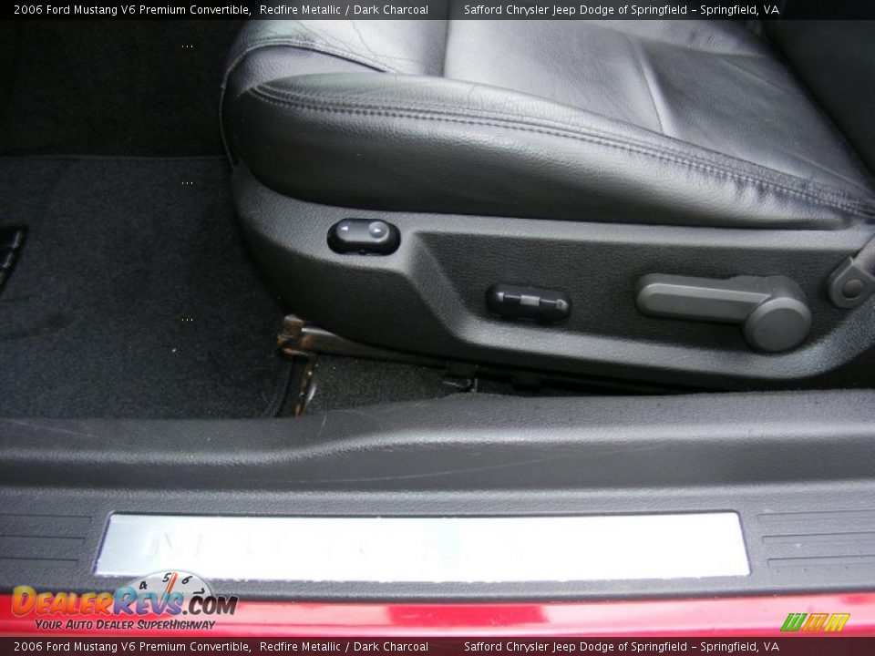 2006 Ford Mustang V6 Premium Convertible Redfire Metallic / Dark Charcoal Photo #30