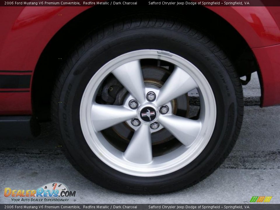 2006 Ford Mustang V6 Premium Convertible Redfire Metallic / Dark Charcoal Photo #33