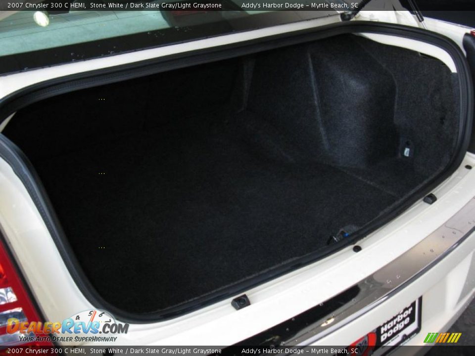 2007 Chrysler 300 C HEMI Stone White / Dark Slate Gray/Light Graystone Photo #9
