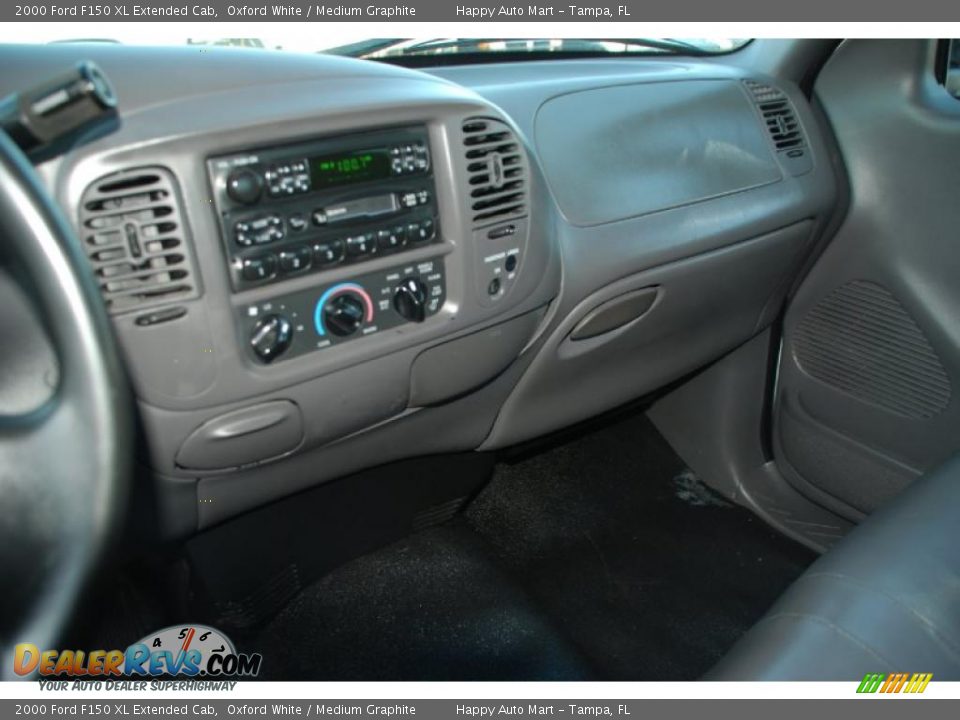 2000 Ford F150 XL Extended Cab Oxford White / Medium Graphite Photo #14