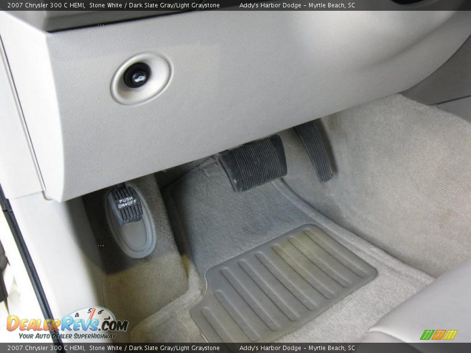 2007 Chrysler 300 C HEMI Stone White / Dark Slate Gray/Light Graystone Photo #15