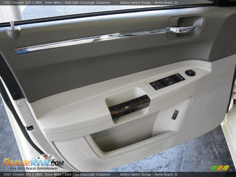 2007 Chrysler 300 C HEMI Stone White / Dark Slate Gray/Light Graystone Photo #17