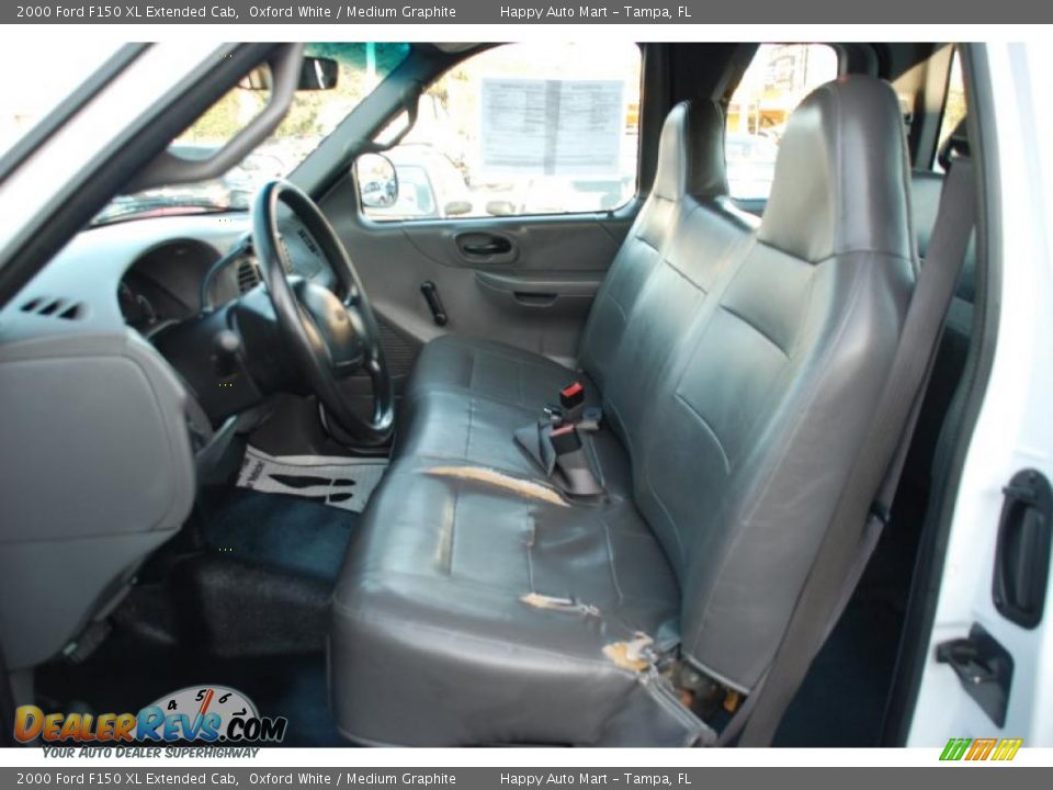 2000 Ford F150 XL Extended Cab Oxford White / Medium Graphite Photo #18