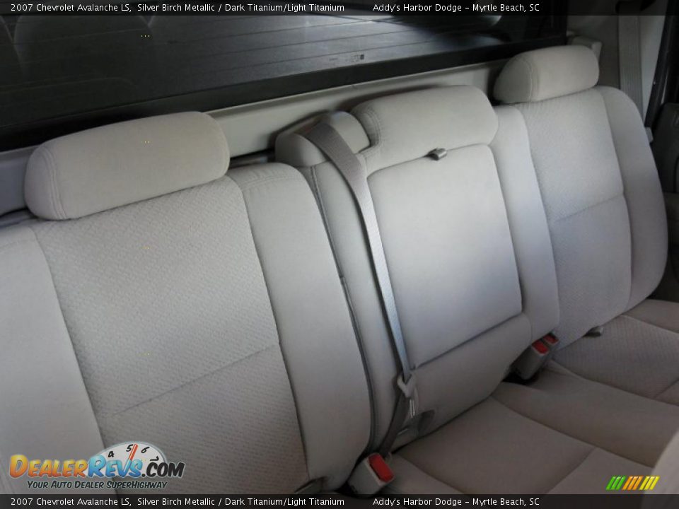 2007 Chevrolet Avalanche LS Silver Birch Metallic / Dark Titanium/Light Titanium Photo #19