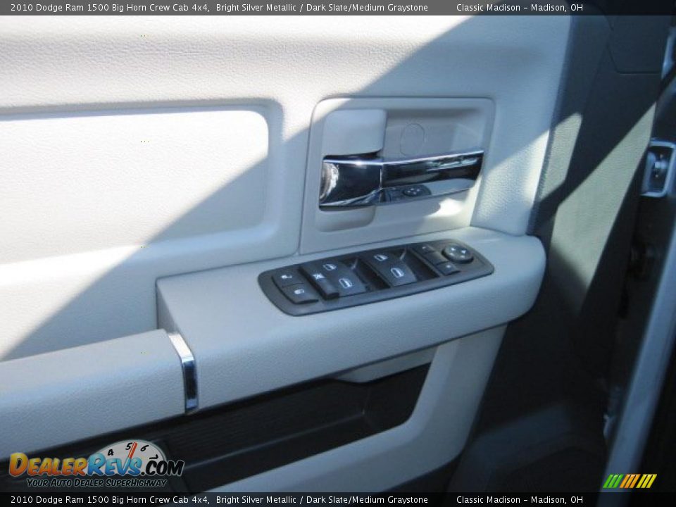 2010 Dodge Ram 1500 Big Horn Crew Cab 4x4 Bright Silver Metallic / Dark Slate/Medium Graystone Photo #6