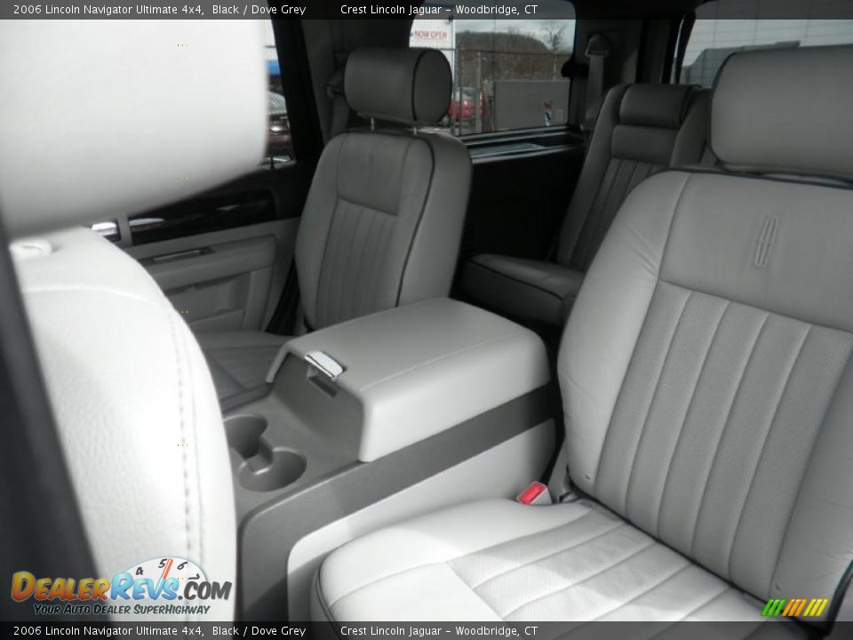 2006 Lincoln Navigator Ultimate 4x4 Black / Dove Grey Photo #9