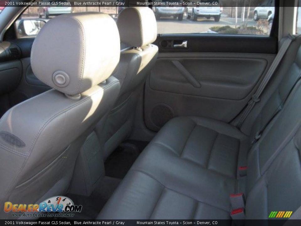 2001 Volkswagen Passat GLS Sedan Blue Anthracite Pearl / Gray Photo #10