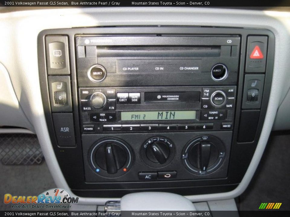 2001 Volkswagen Passat GLS Sedan Blue Anthracite Pearl / Gray Photo #16