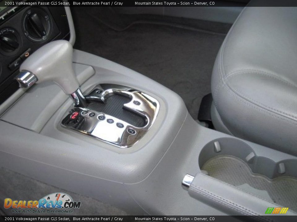 2001 Volkswagen Passat GLS Sedan Blue Anthracite Pearl / Gray Photo #17