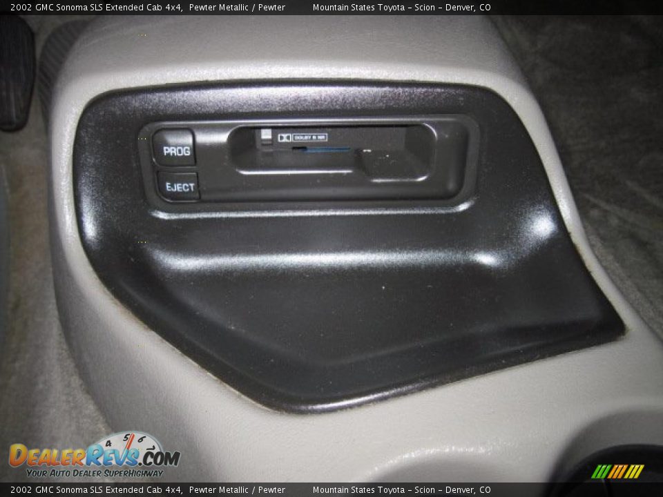 2002 GMC Sonoma SLS Extended Cab 4x4 Pewter Metallic / Pewter Photo #17