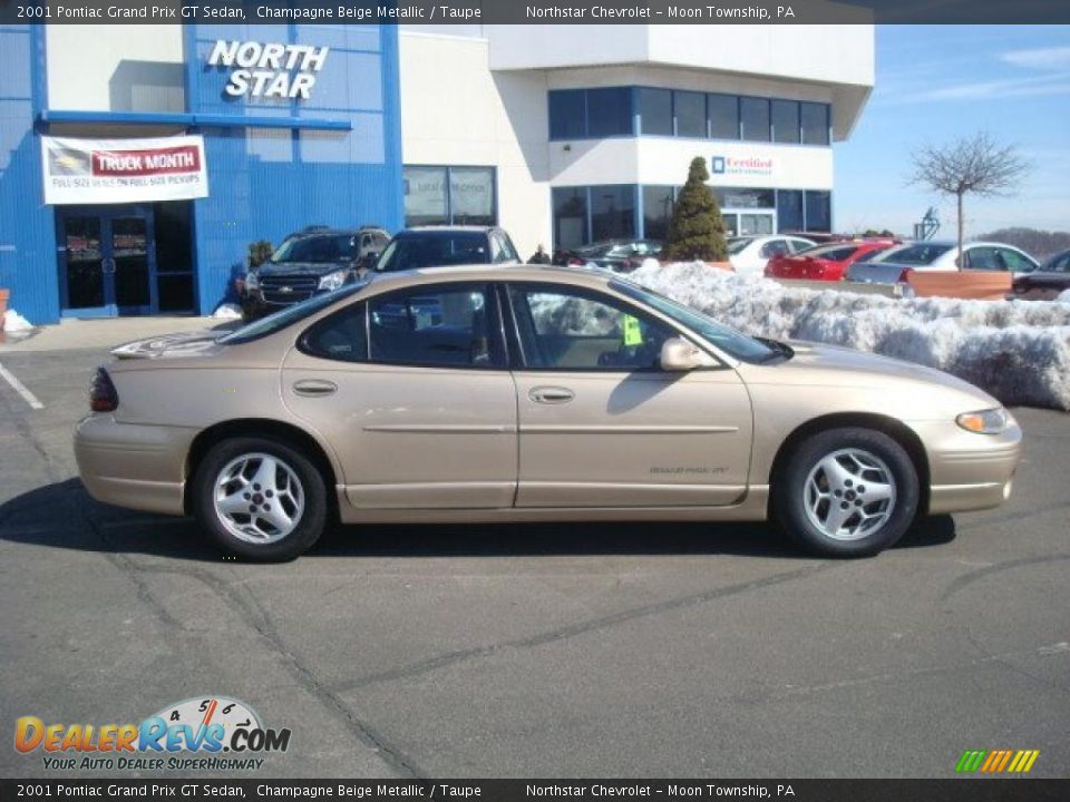 2001 Pontiac Grand Prix GT Sedan Champagne Beige Metallic / Taupe Photo #2