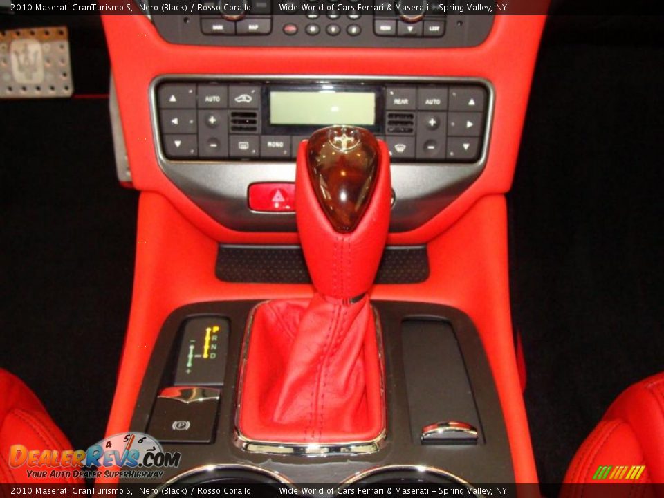 2010 Maserati GranTurismo S Nero (Black) / Rosso Corallo Photo #22