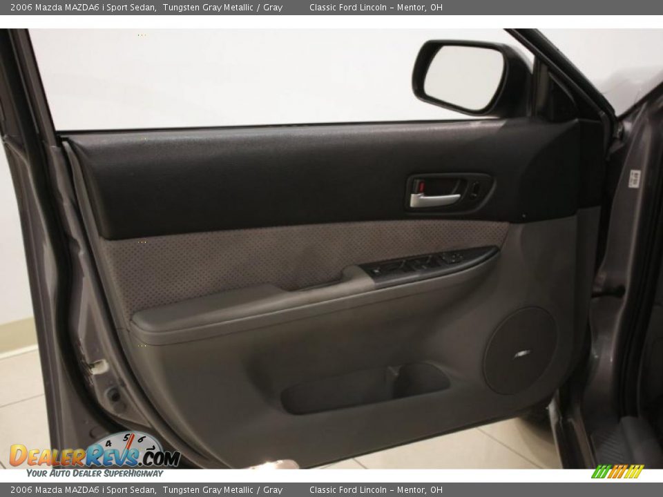 2006 Mazda MAZDA6 i Sport Sedan Tungsten Gray Metallic / Gray Photo #8