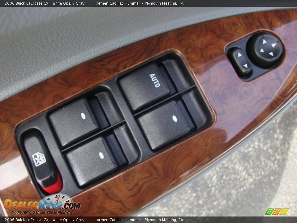 2006 Buick LaCrosse CX White Opal / Gray Photo #14
