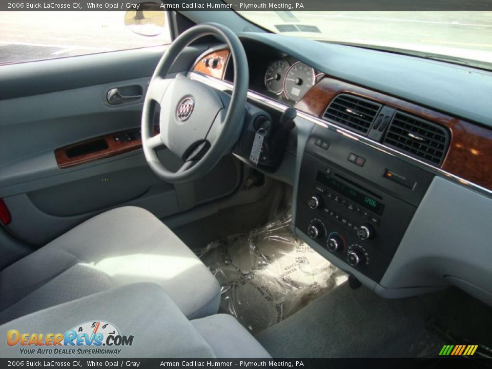 2006 Buick LaCrosse CX White Opal / Gray Photo #17