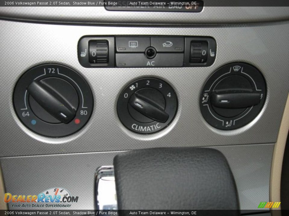 2006 Volkswagen Passat 2.0T Sedan Shadow Blue / Pure Beige Photo #20