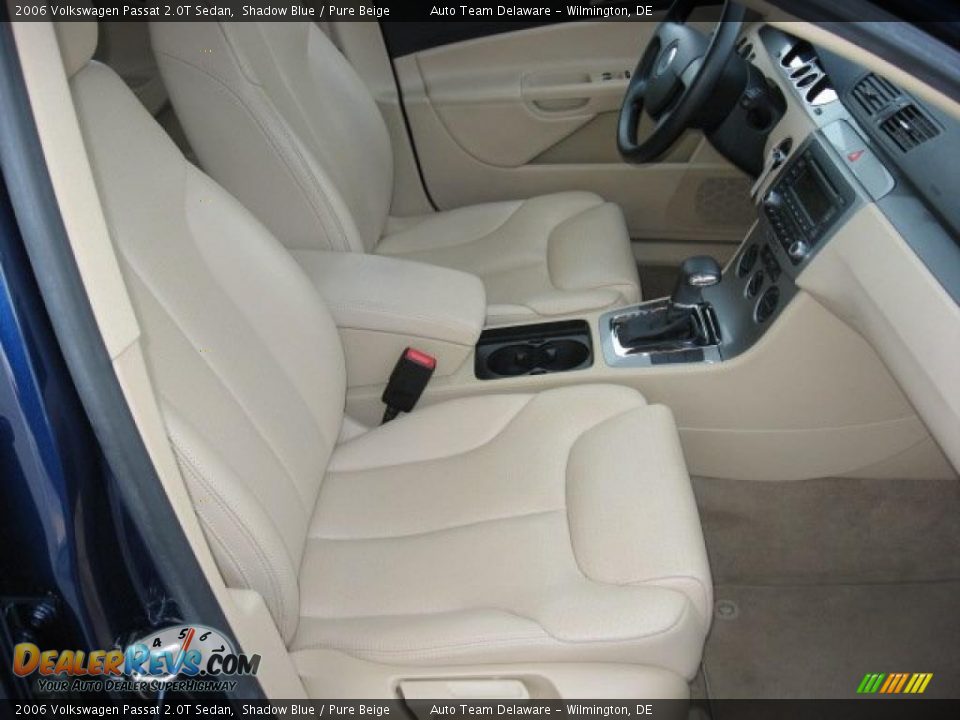 2006 Volkswagen Passat 2.0T Sedan Shadow Blue / Pure Beige Photo #27