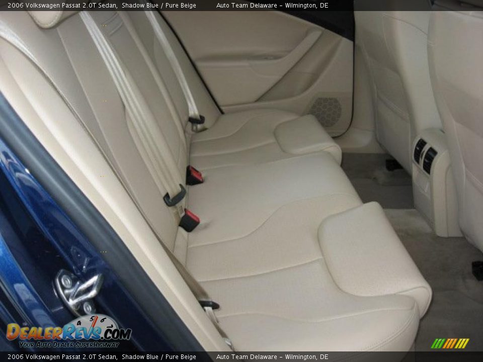 2006 Volkswagen Passat 2.0T Sedan Shadow Blue / Pure Beige Photo #30
