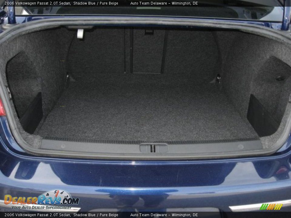 2006 Volkswagen Passat 2.0T Sedan Shadow Blue / Pure Beige Photo #33