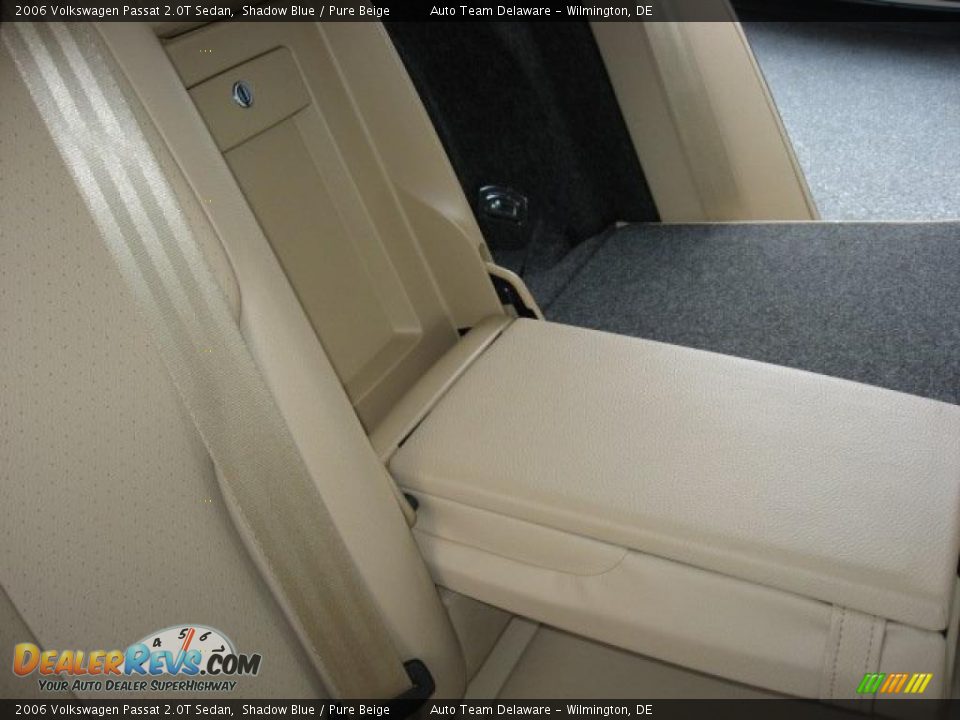 2006 Volkswagen Passat 2.0T Sedan Shadow Blue / Pure Beige Photo #36