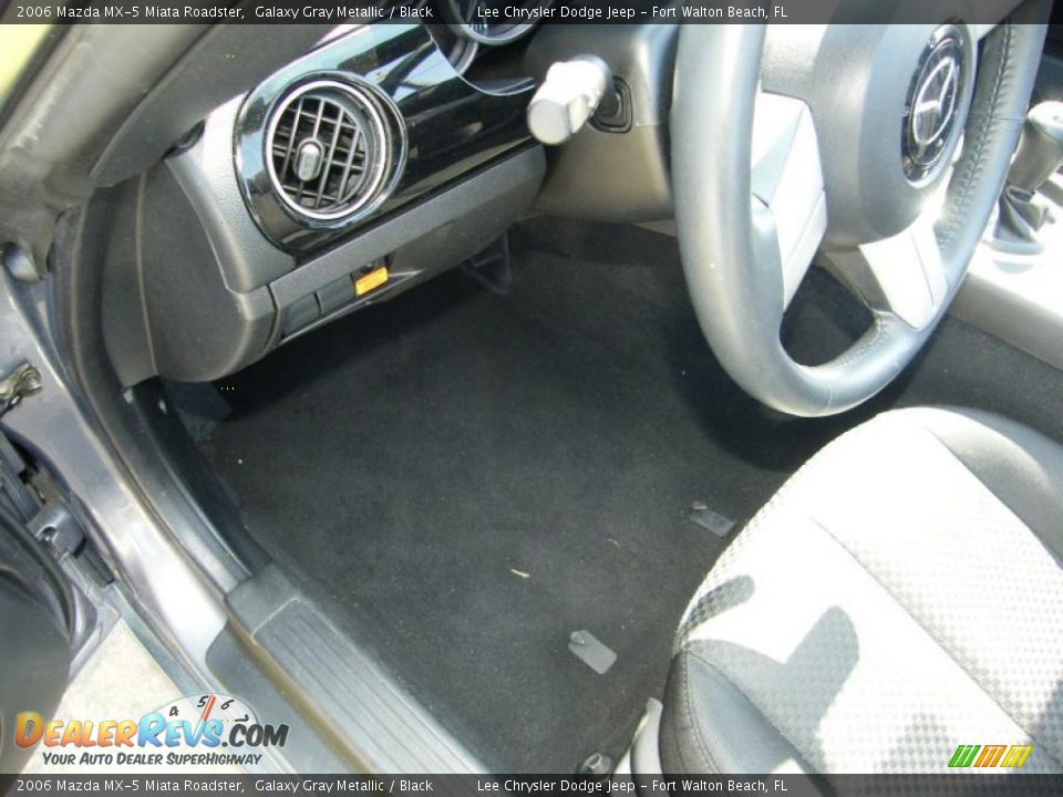 2006 Mazda MX-5 Miata Roadster Galaxy Gray Metallic / Black Photo #23