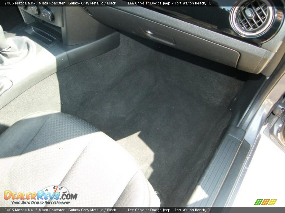 2006 Mazda MX-5 Miata Roadster Galaxy Gray Metallic / Black Photo #30