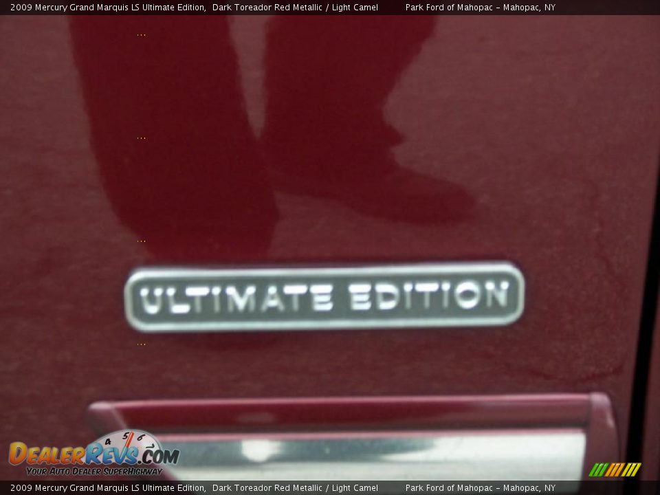 2009 Mercury Grand Marquis LS Ultimate Edition Dark Toreador Red Metallic / Light Camel Photo #11