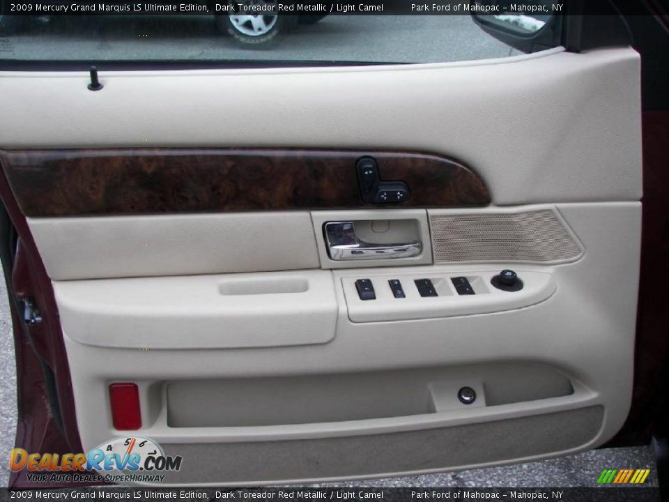 2009 Mercury Grand Marquis LS Ultimate Edition Dark Toreador Red Metallic / Light Camel Photo #12