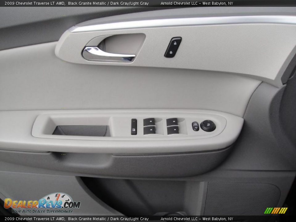 2009 Chevrolet Traverse LT AWD Black Granite Metallic / Dark Gray/Light Gray Photo #8