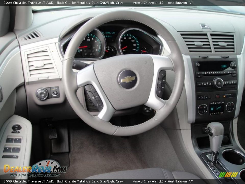 2009 Chevrolet Traverse LT AWD Black Granite Metallic / Dark Gray/Light Gray Photo #11