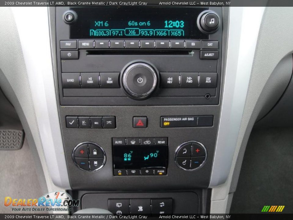 2009 Chevrolet Traverse LT AWD Black Granite Metallic / Dark Gray/Light Gray Photo #12